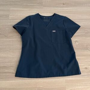 Figs Women’s Dark Harbor Scrub Top - Medium Petite